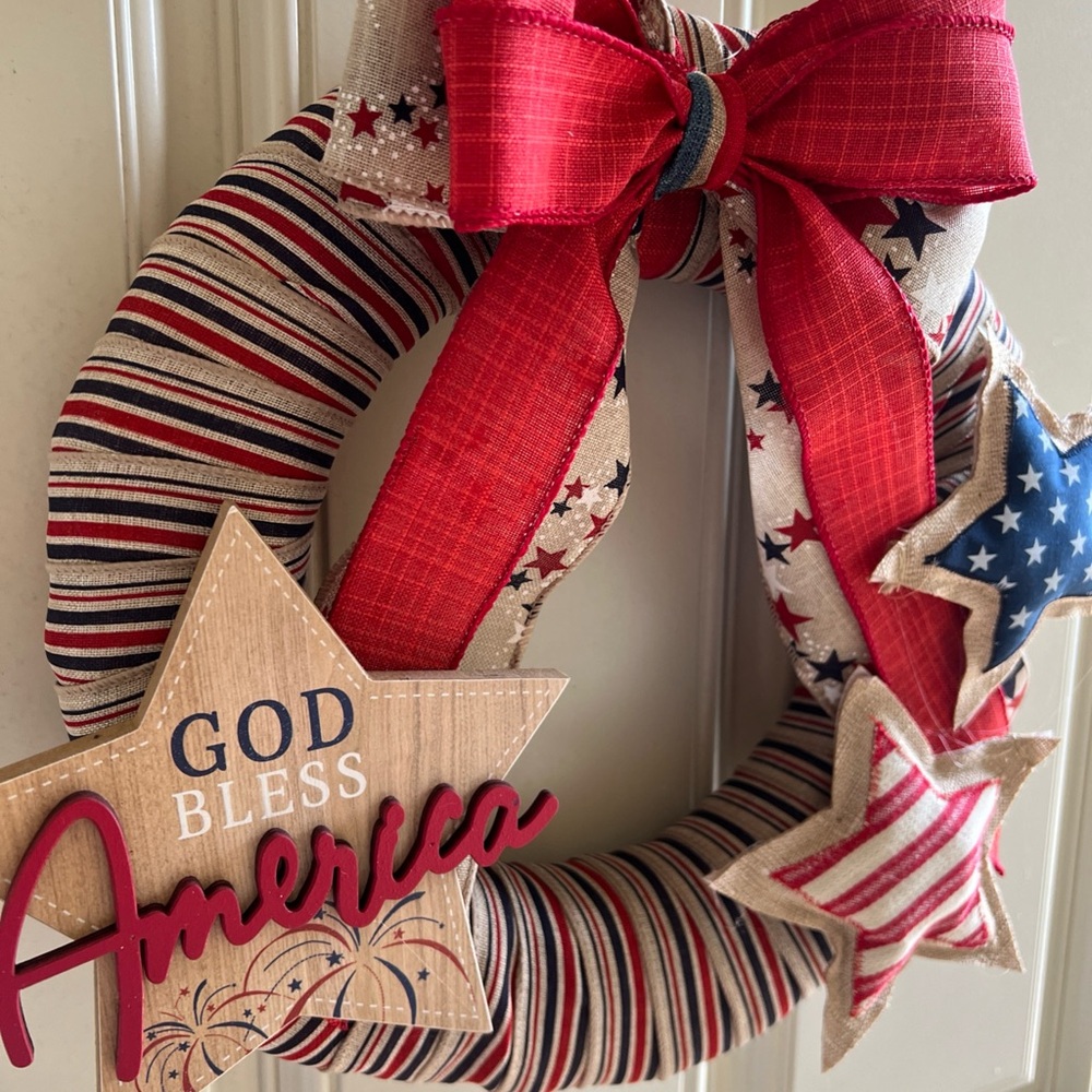 Patriotic Red and Blue Holiday 12 inch Wreath decor